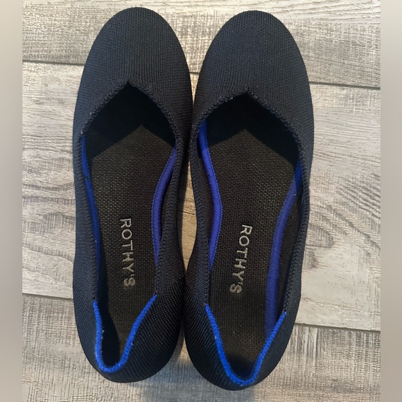 Black Rothy’s Flats - Picture 2 of 5